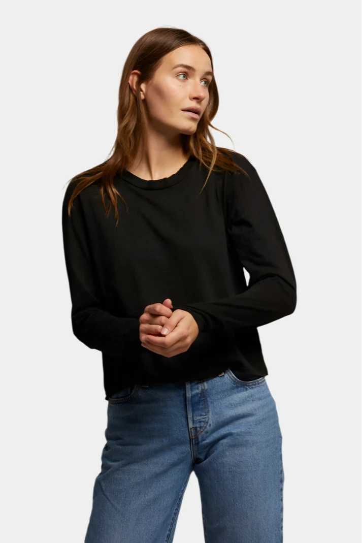 axel tee in true black