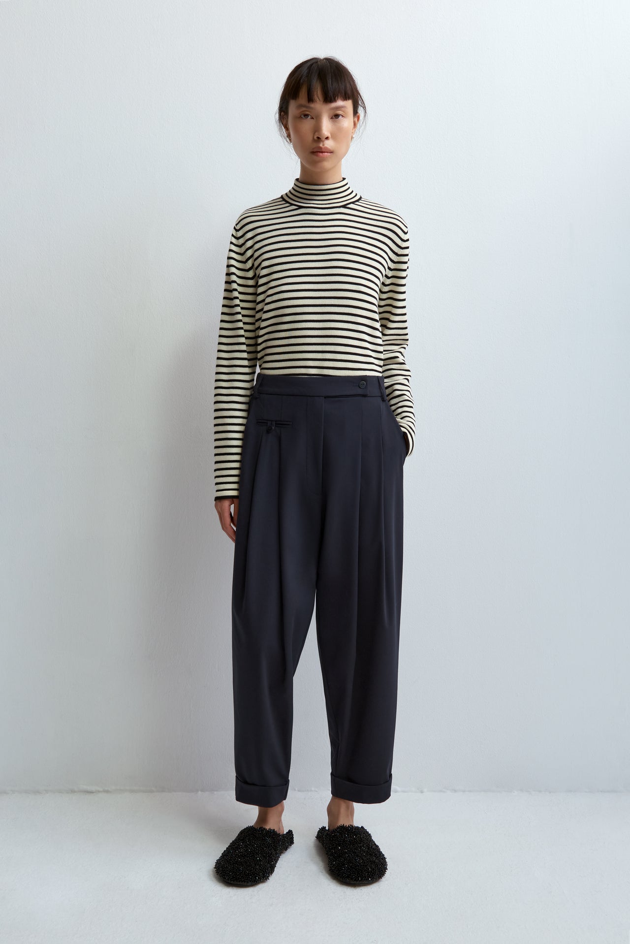 Tailoring Carrot Pants Night