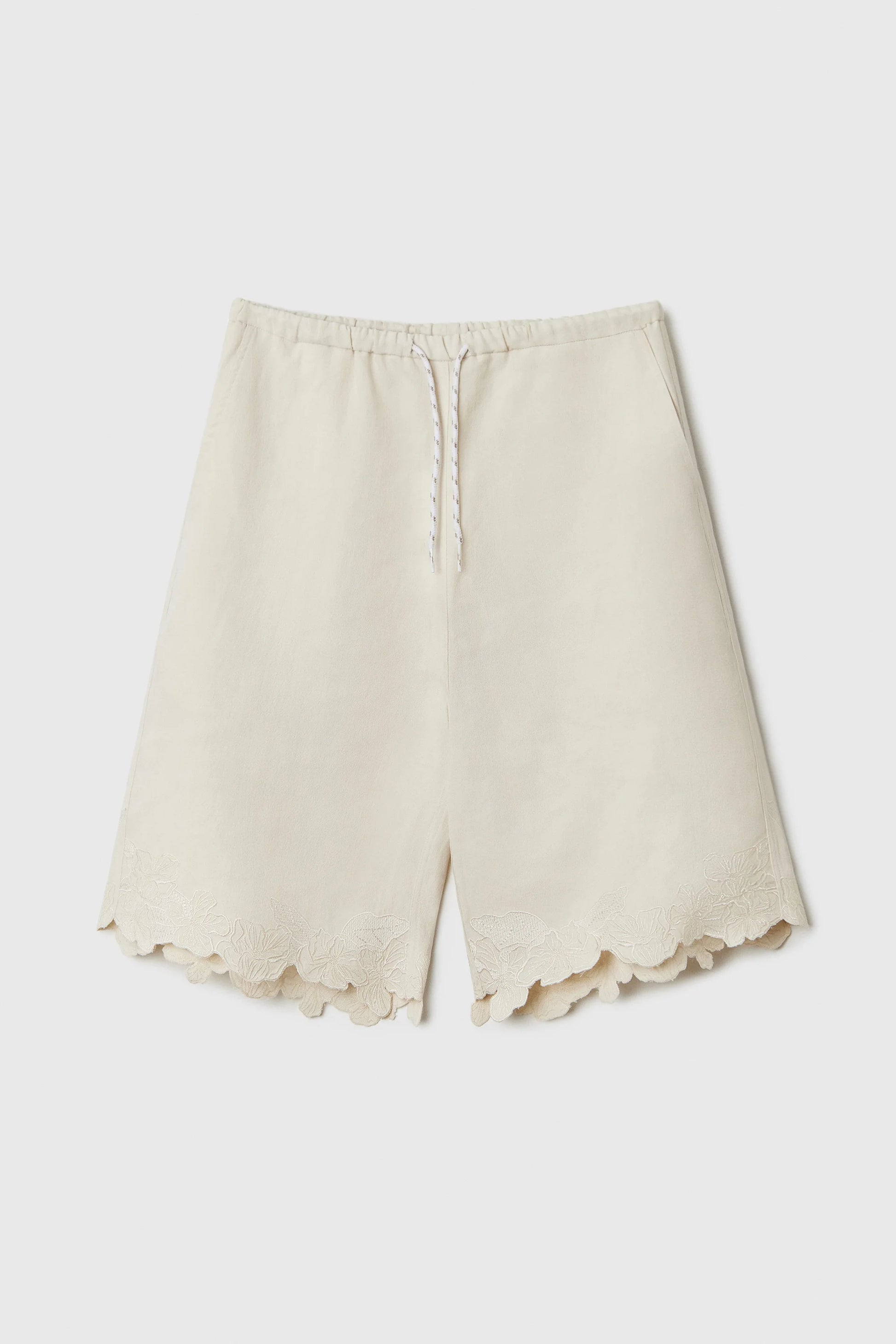 EMBROIDERED BERMUDA GARDENIA