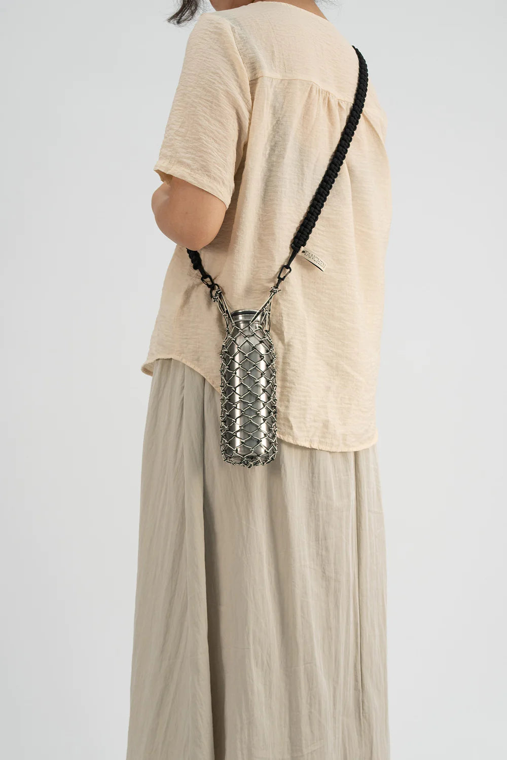 0/0 SLING CROSSBODY BLACK + CREAM