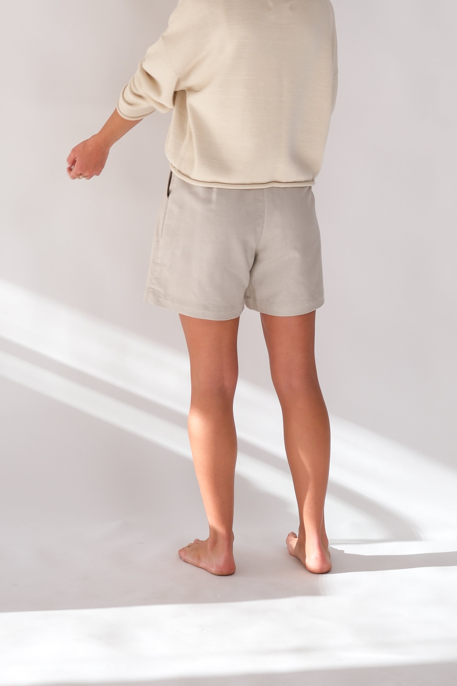 No 3 short - Taupe