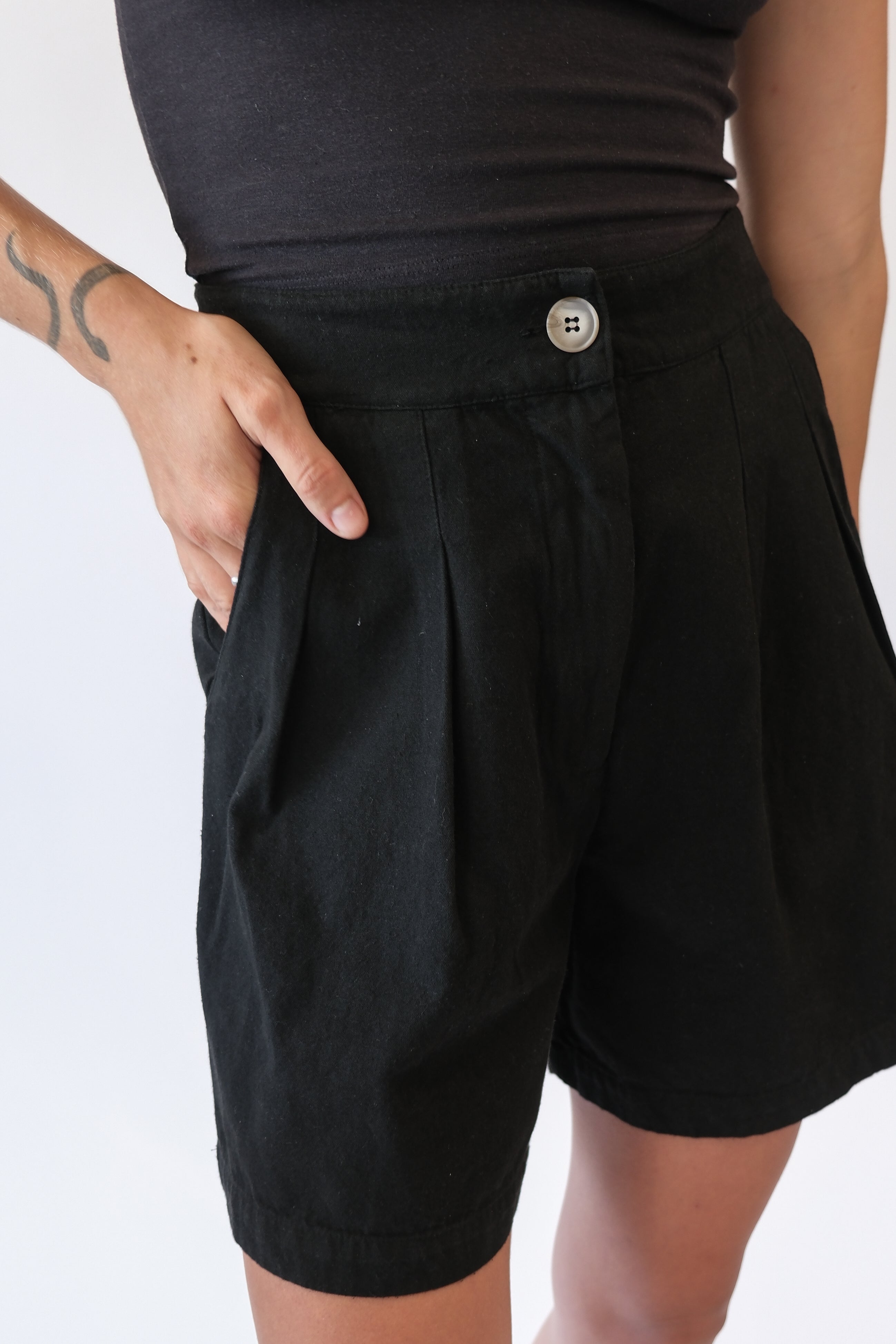 No 3 Short - Black Canvas