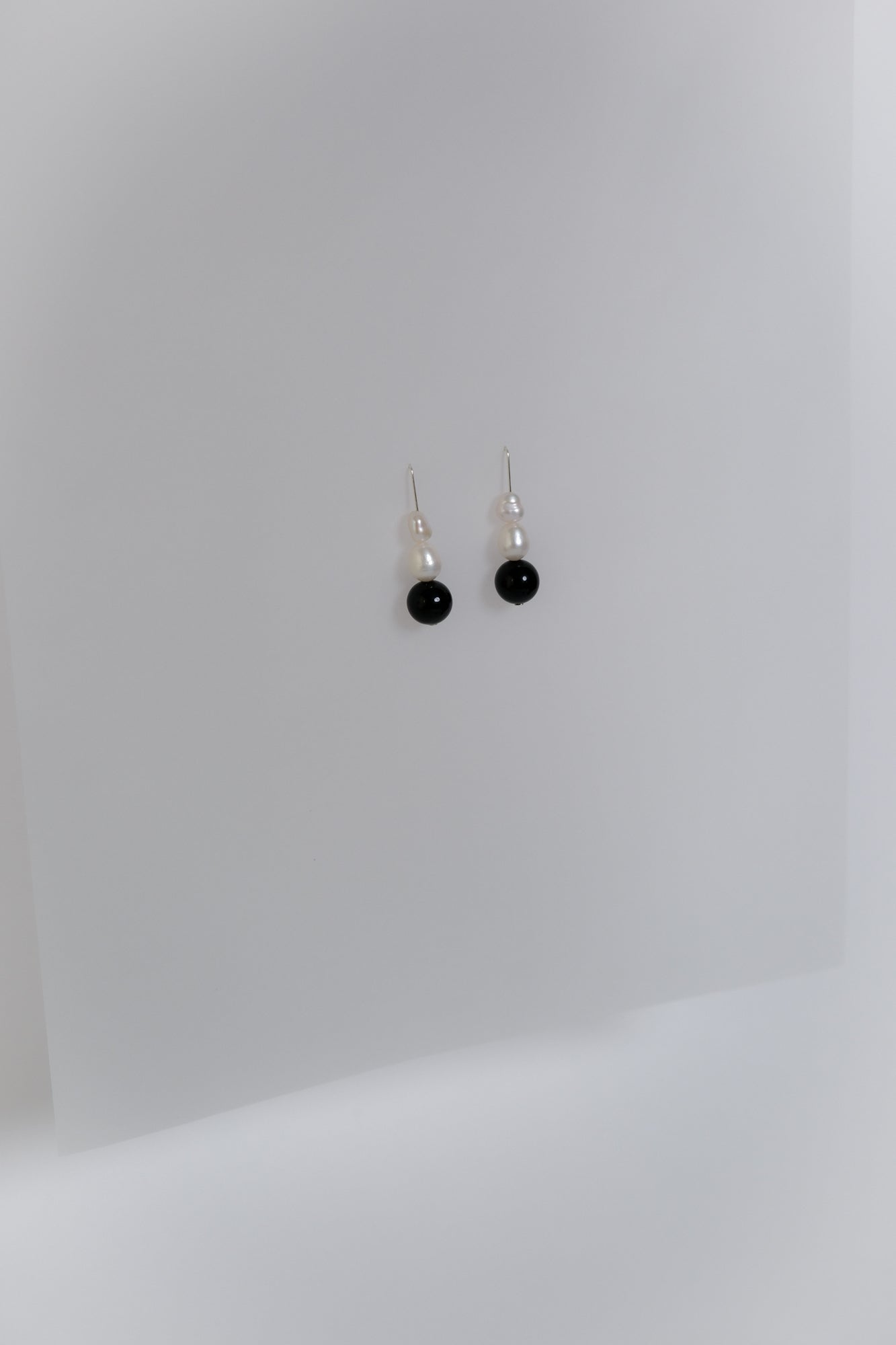 No. 31 Earrings - Onyx