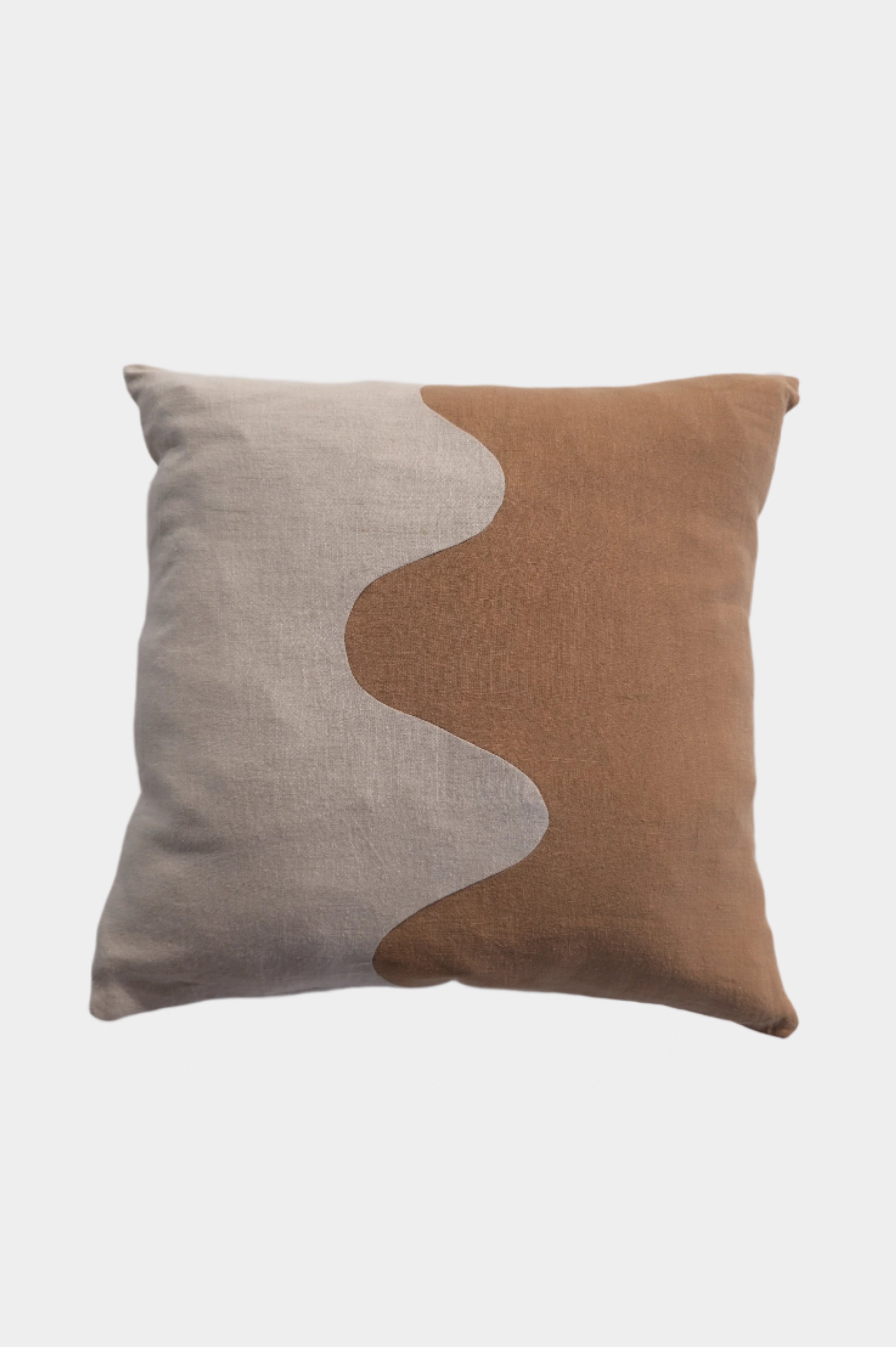 Waves Cushion - Natural/white