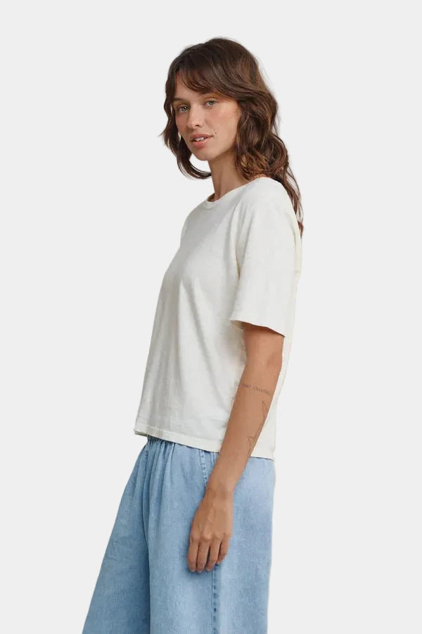 Model wearing Jungmaven Silverlake Cropped Hemp Tee in washed white boxy fit