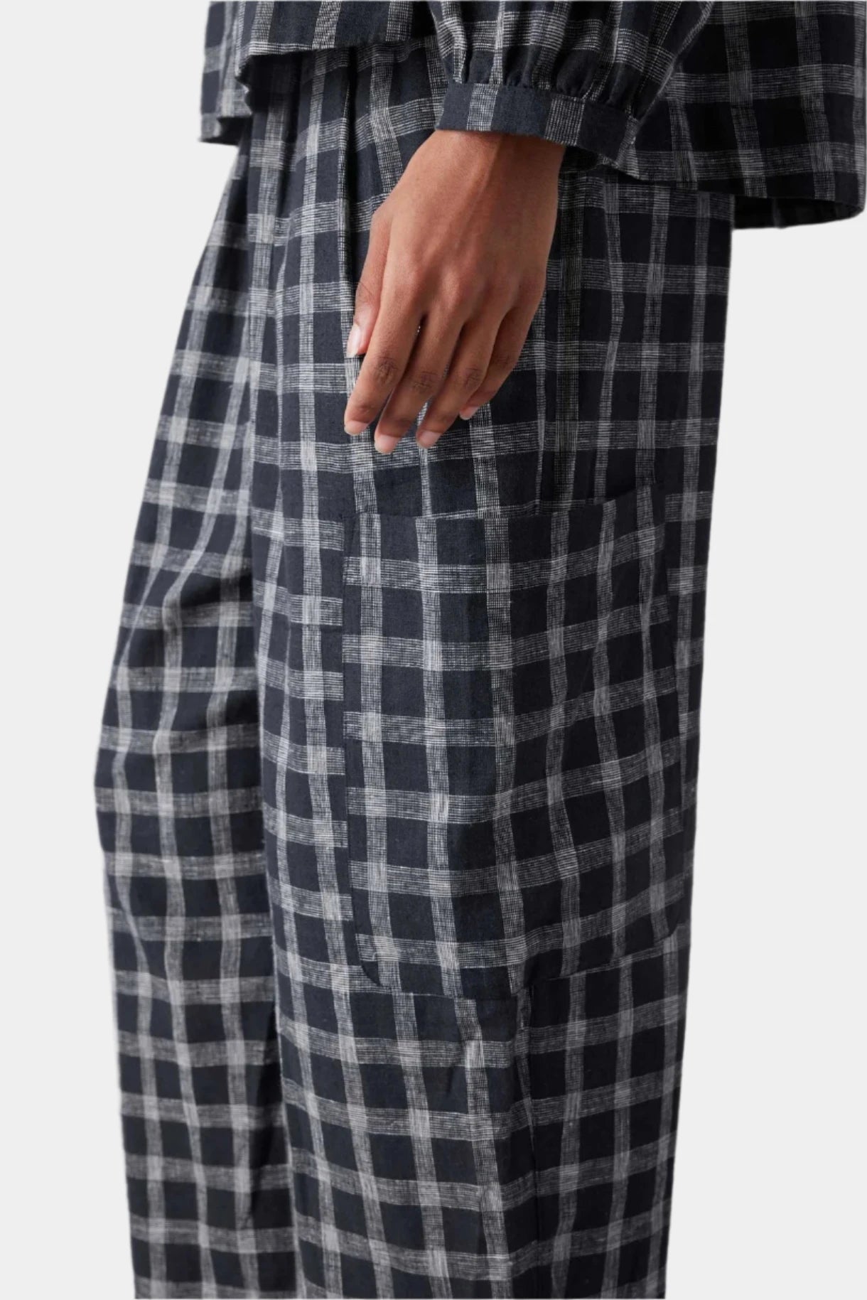 Check cotton linen patch pocket trousers