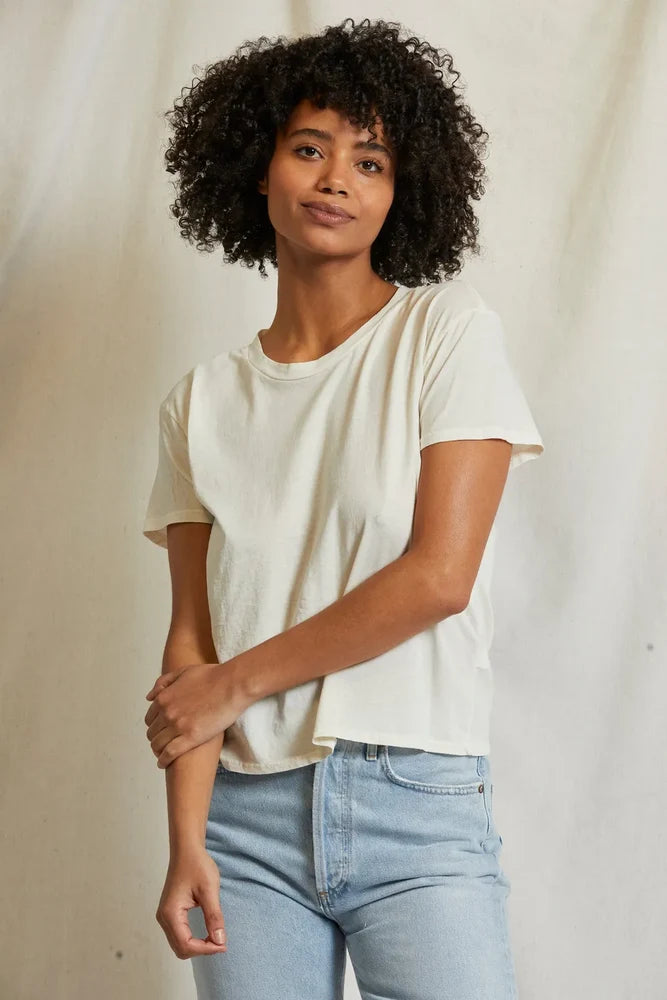 Model wearing perfectwhitetee Harley Tee in Bright Ivory boxy cotton shirt front view