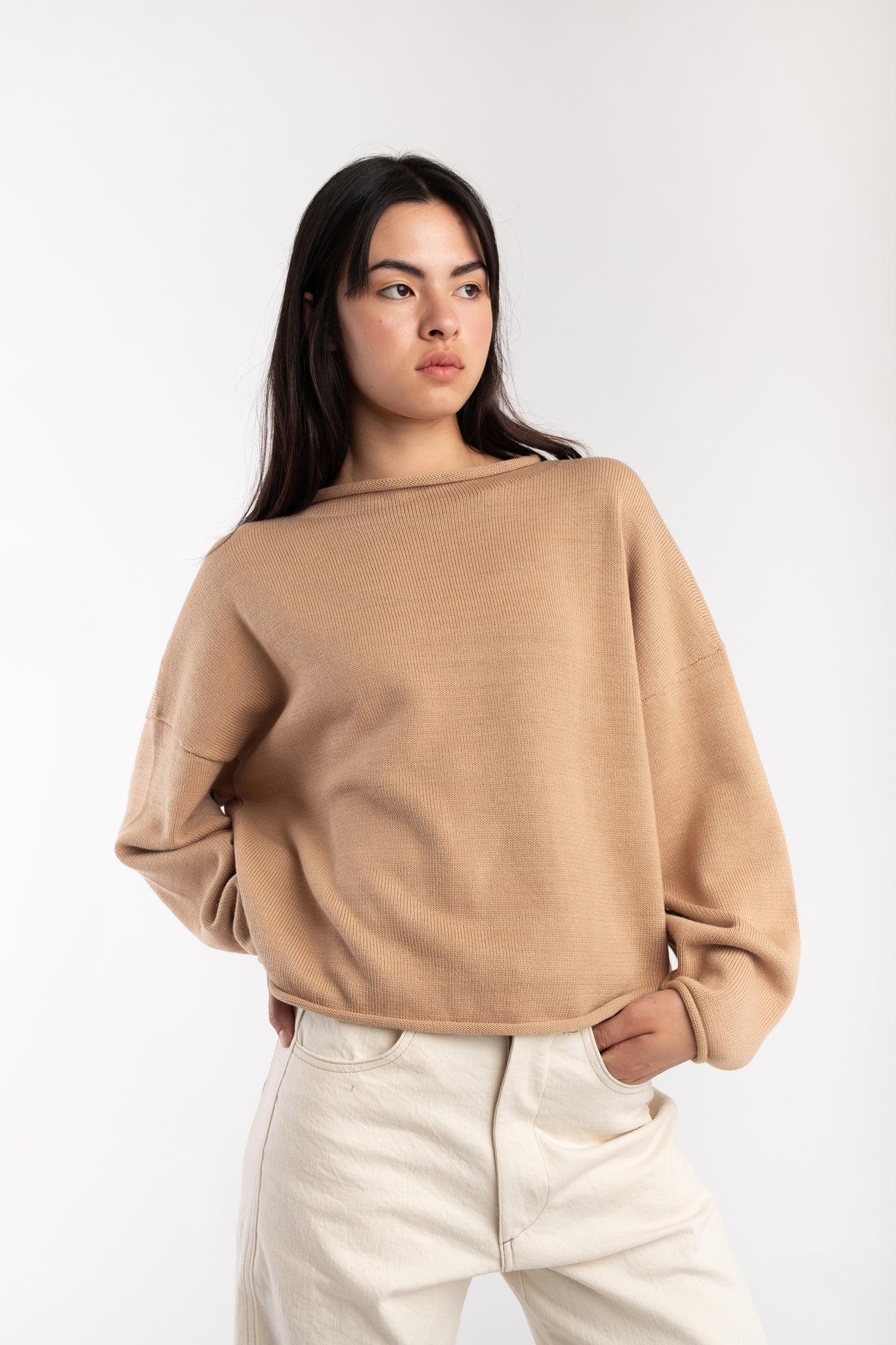 CAMEL ROLLED SWEATER