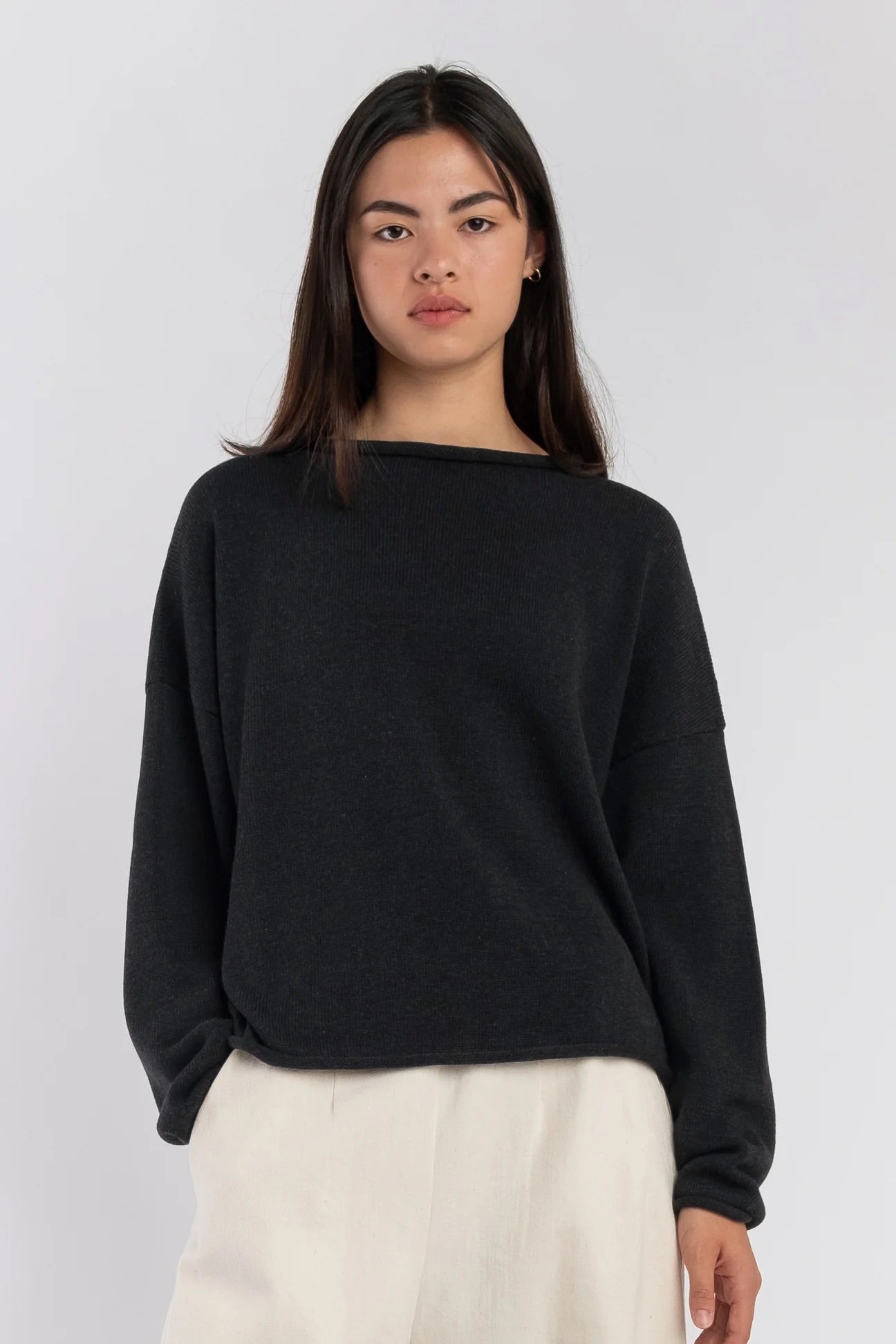 FADED BLACK ROLLED SWEATER