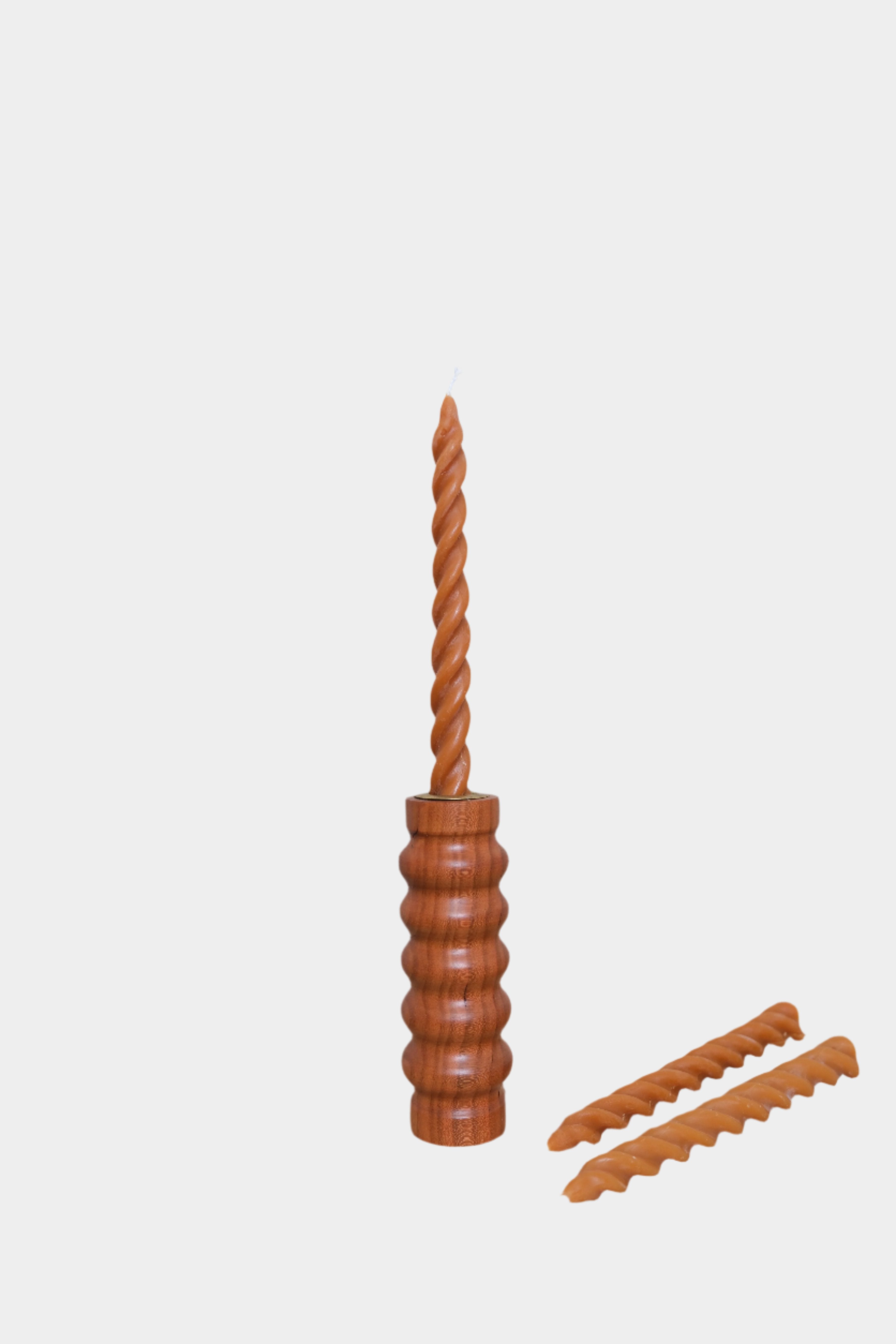 Spiral beeswax candles - Caramel - east coast general